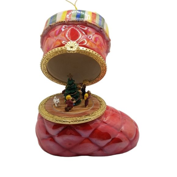 Mr. Christmas Holiday Porcelain Music Box Stocking Musical 12 days of Christmas - Picture 9 of 11